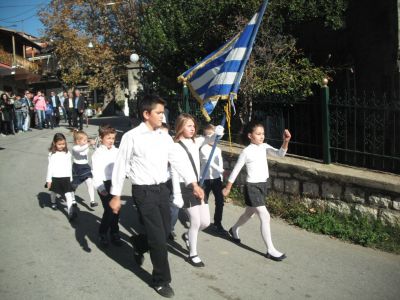 Με καταπληκτικό καιρό η παρέλαση στον Μεσενικόλα.